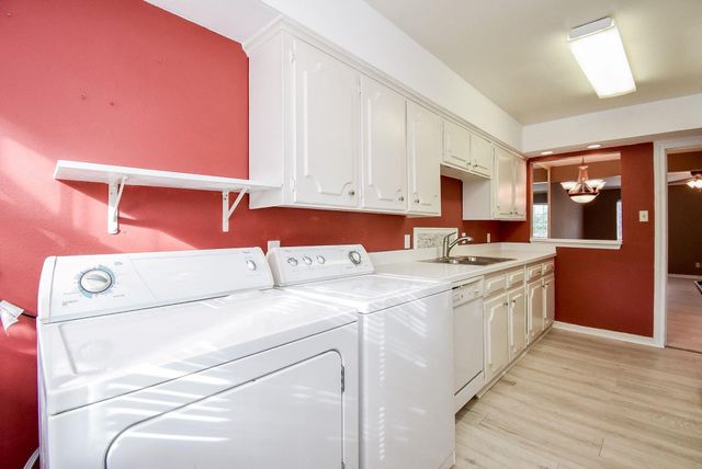 5200 Arboles Drive 2, Houston, TX 77035