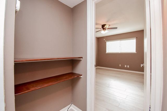 5200 Arboles Drive 2, Houston, TX 77035
