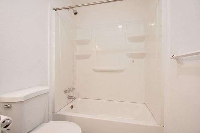5200 Arboles Drive 2, Houston, TX 77035