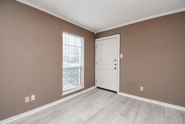 5200 Arboles Drive 2, Houston, TX 77035
