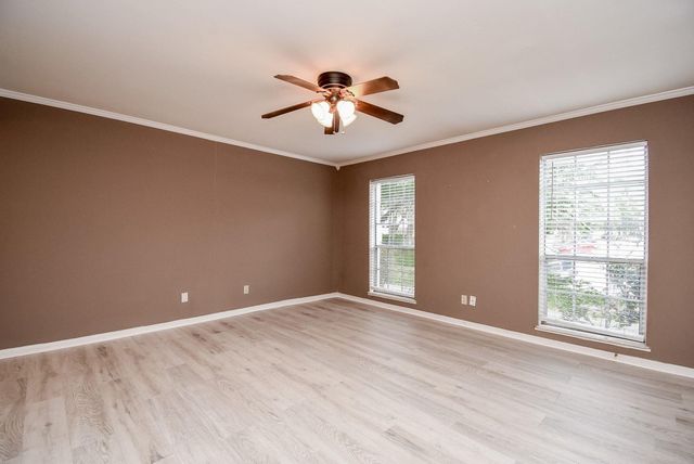 5200 Arboles Drive 2, Houston, TX 77035