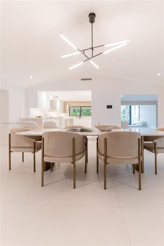 7300 SW 77th Avenue, Miami, FL 33143