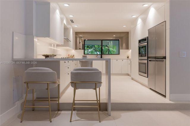 7300 SW 77th Avenue, Miami, FL 33143