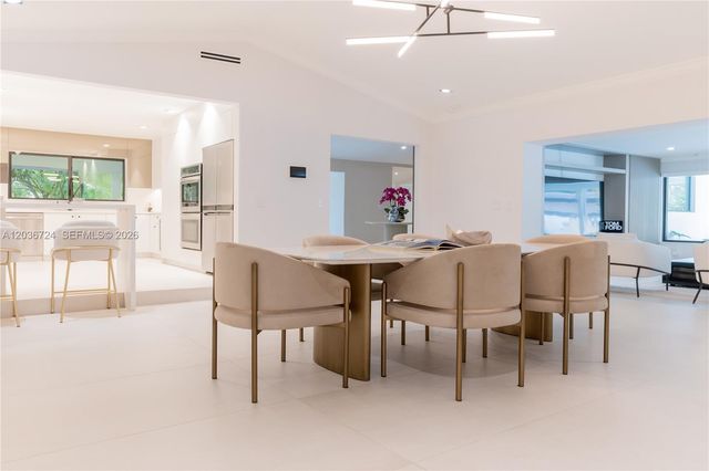 7300 SW 77th Avenue, Miami, FL 33143