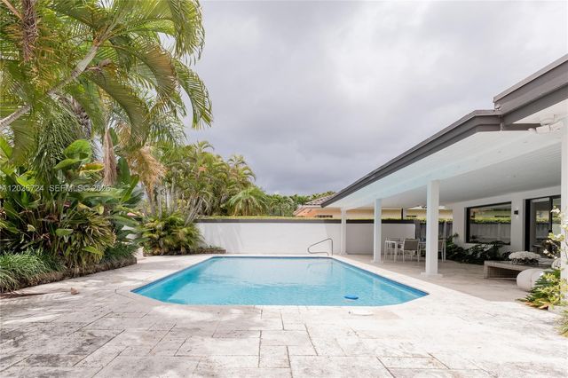 7300 SW 77th Avenue, Miami, FL 33143