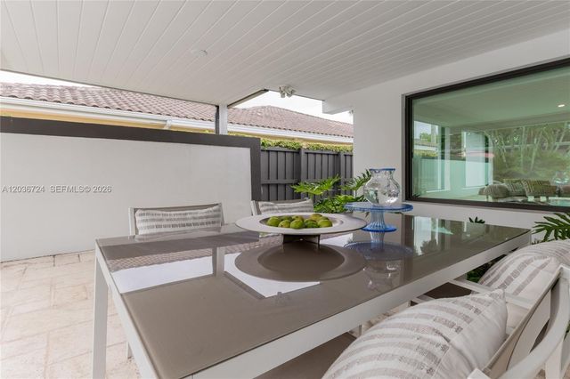 7300 SW 77th Avenue, Miami, FL 33143