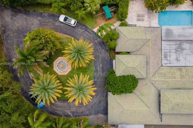 7300 SW 77th Avenue, Miami, FL 33143