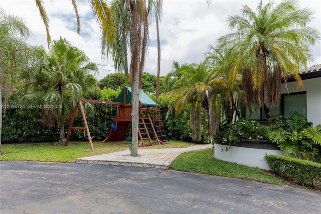 7300 SW 77th Avenue, Miami, FL 33143