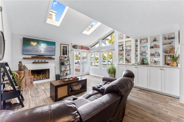 504 20th, Huntington Beach, CA 92648