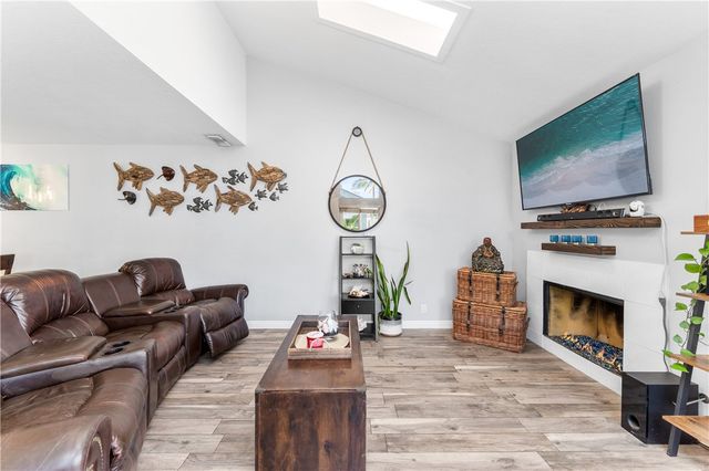 504 20th, Huntington Beach, CA 92648