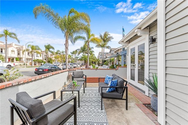 504 20th, Huntington Beach, CA 92648