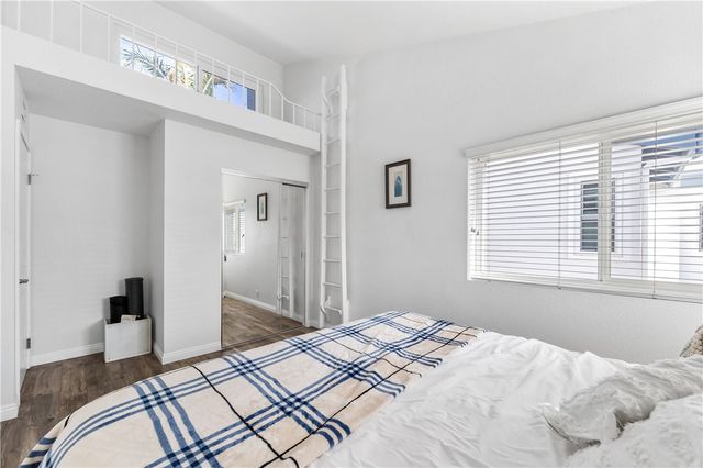 504 20th, Huntington Beach, CA 92648