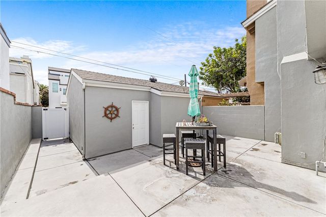 504 20th, Huntington Beach, CA 92648