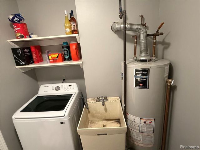 47 Rosebud Lane, Mount Clemens, MI 48043