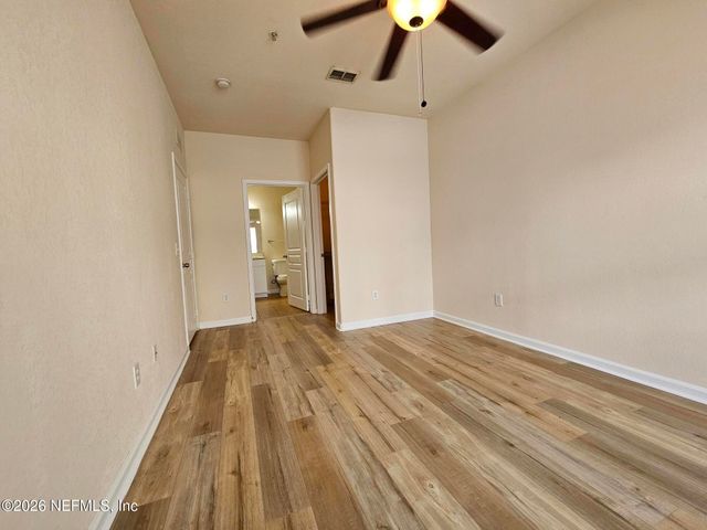 8290 GATE Parkway 806, Jacksonville, FL 32216