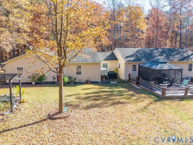 15415 Hopeful Church Rd, Louisa, VA 23024