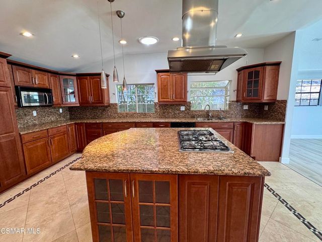 20445 Miranda Street, Woodland Hills, CA 91367