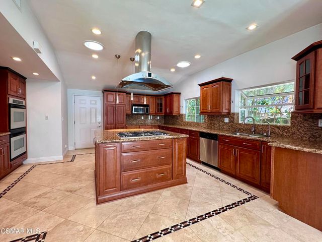 20445 Miranda Street, Woodland Hills, CA 91367