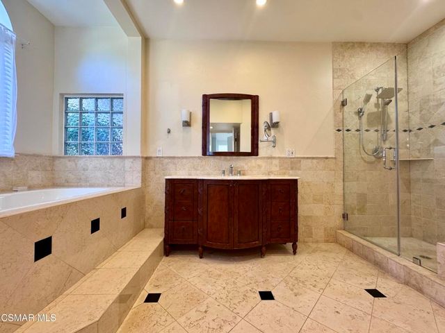 20445 Miranda Street, Woodland Hills, CA 91367