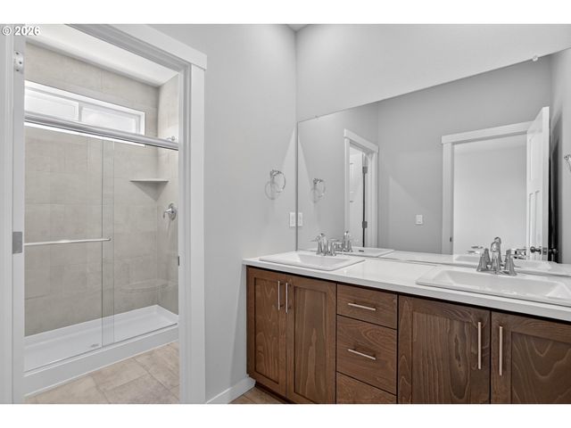 16932 Sw LORIKEET Ln, Beaverton, OR 97007
