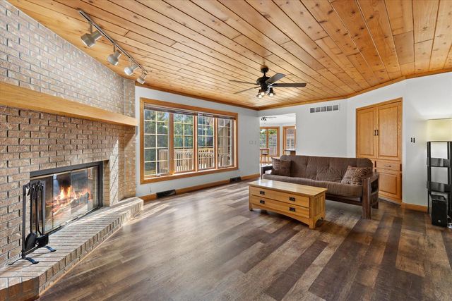 S57W29537 Saylesville ROAD, Waukesha, WI 53189