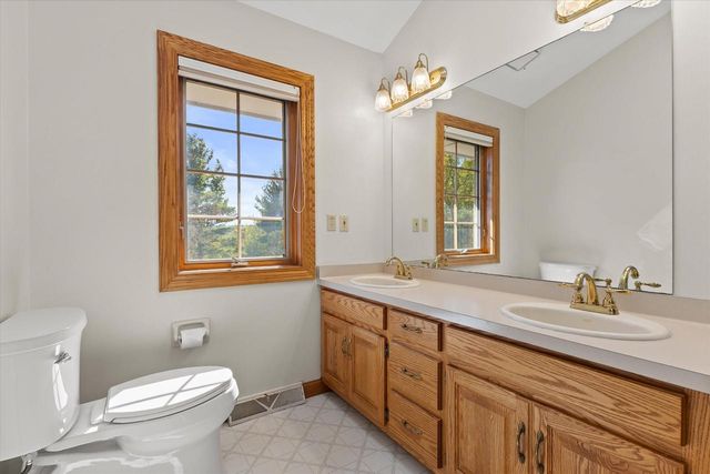 S57W29537 Saylesville ROAD, Waukesha, WI 53189