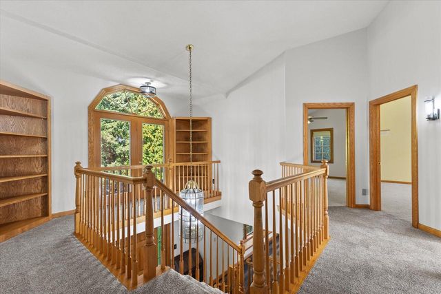 S57W29537 Saylesville ROAD, Waukesha, WI 53189