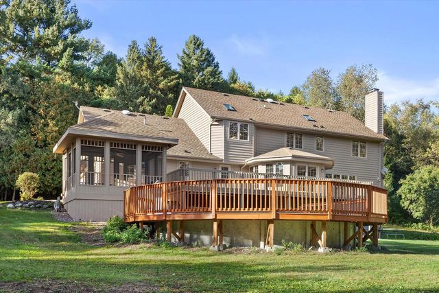 S57W29537 Saylesville ROAD, Waukesha, WI 53189