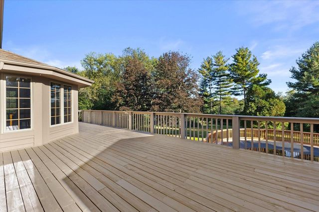S57W29537 Saylesville ROAD, Waukesha, WI 53189