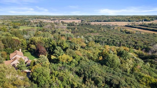 S57W29537 Saylesville ROAD, Waukesha, WI 53189