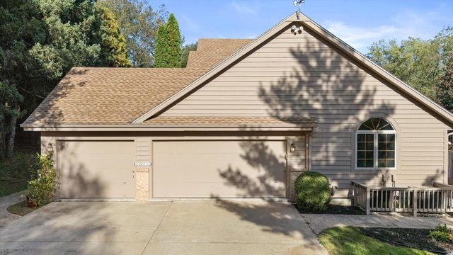 S57W29537 Saylesville ROAD, Waukesha, WI 53189