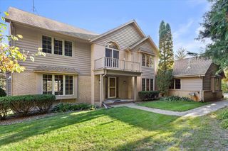 S57W29537 Saylesville ROAD, Waukesha, WI 53189