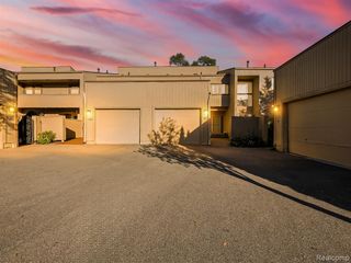 7418 Azalea Court, West Bloomfield, MI 48322