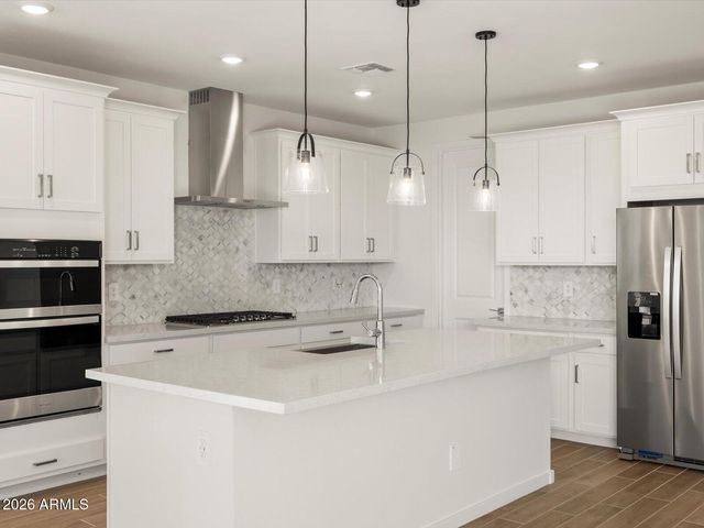 333 W ROCK NEEDLE Trail, Apache Junction, AZ 85120