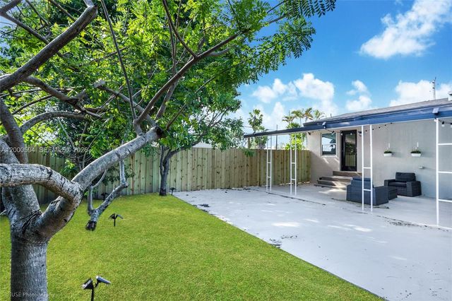 2990 NW 50th st Whole Villa, Miami, FL 33142