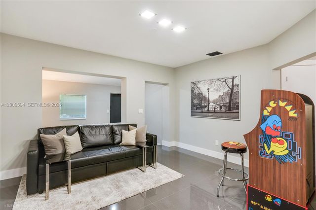 2990 NW 50th st Whole Villa, Miami, FL 33142