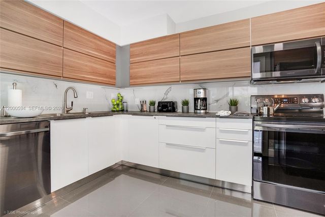 2990 NW 50th st Whole Villa, Miami, FL 33142