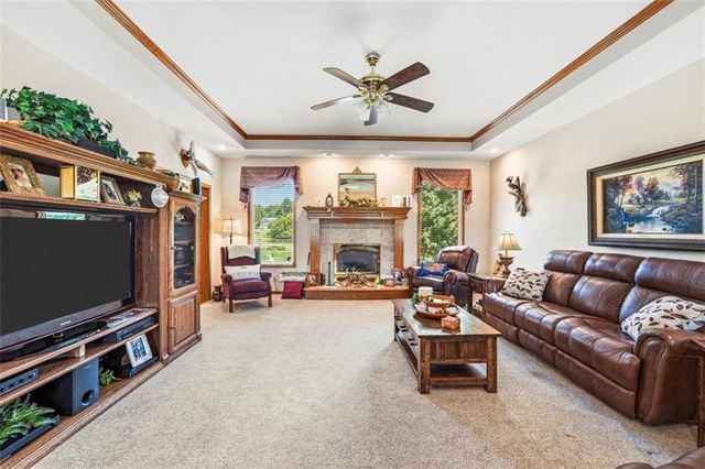 602 Canyon Drive, Pleasant Hill, MO 64080