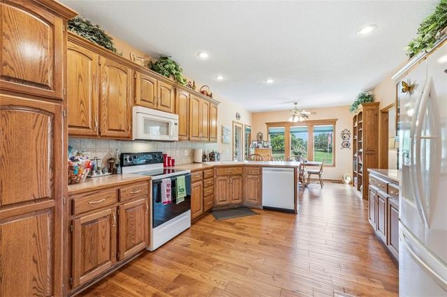 602 Canyon Drive, Pleasant Hill, MO 64080
