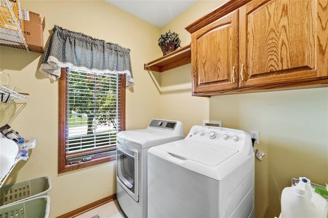 602 Canyon Drive, Pleasant Hill, MO 64080