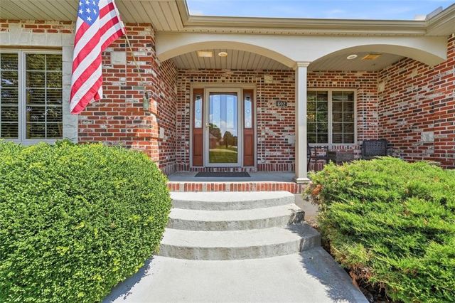 602 Canyon Drive, Pleasant Hill, MO 64080