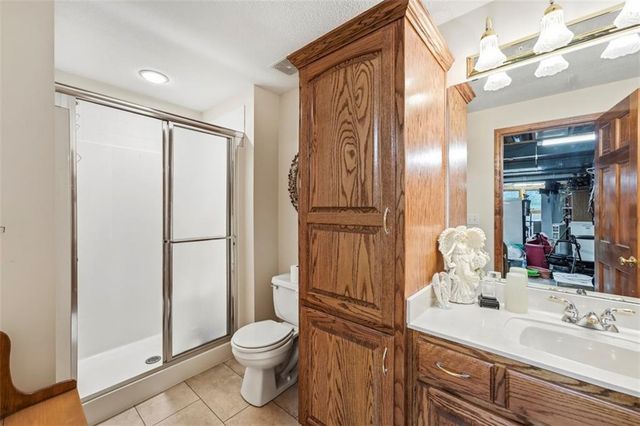 602 Canyon Drive, Pleasant Hill, MO 64080