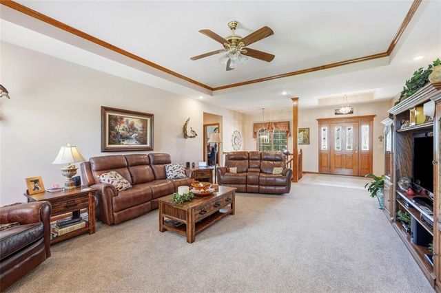 602 Canyon Drive, Pleasant Hill, MO 64080