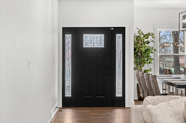 789 Breezy Point Lane, Kimberling City, MO 65686