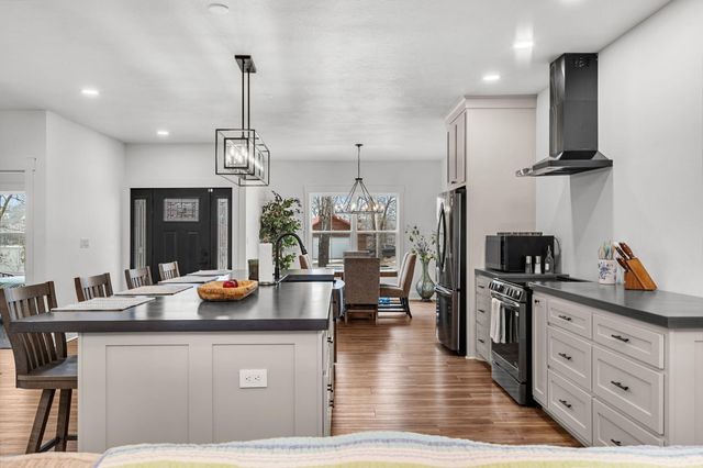 789 Breezy Point Lane, Kimberling City, MO 65686