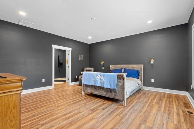 789 Breezy Point Lane, Kimberling City, MO 65686