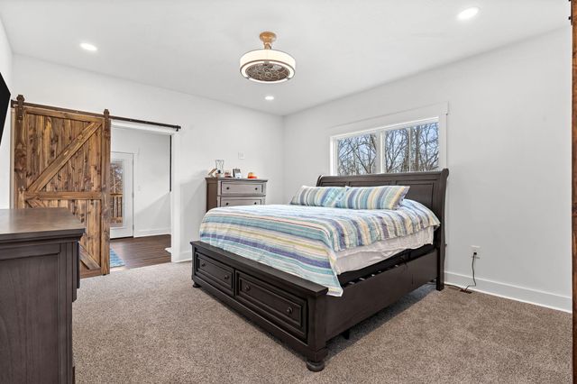 789 Breezy Point Lane, Kimberling City, MO 65686