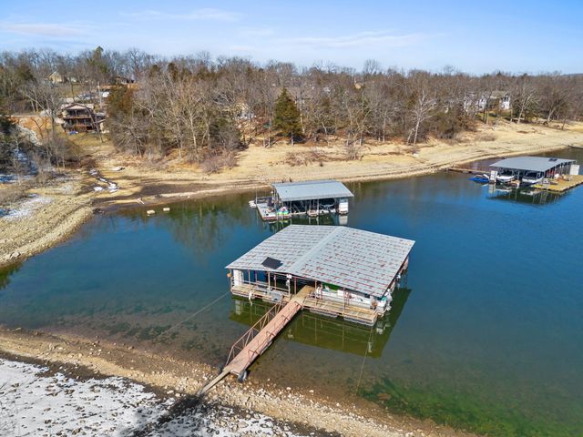 789 Breezy Point Lane, Kimberling City, MO 65686