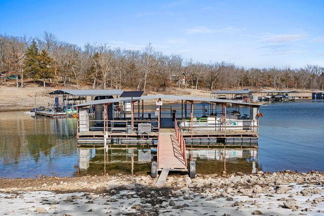 789 Breezy Point Lane, Kimberling City, MO 65686