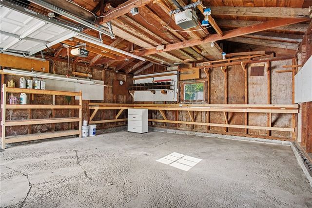 277 Lycoming Rd, Henrietta, NY 14623